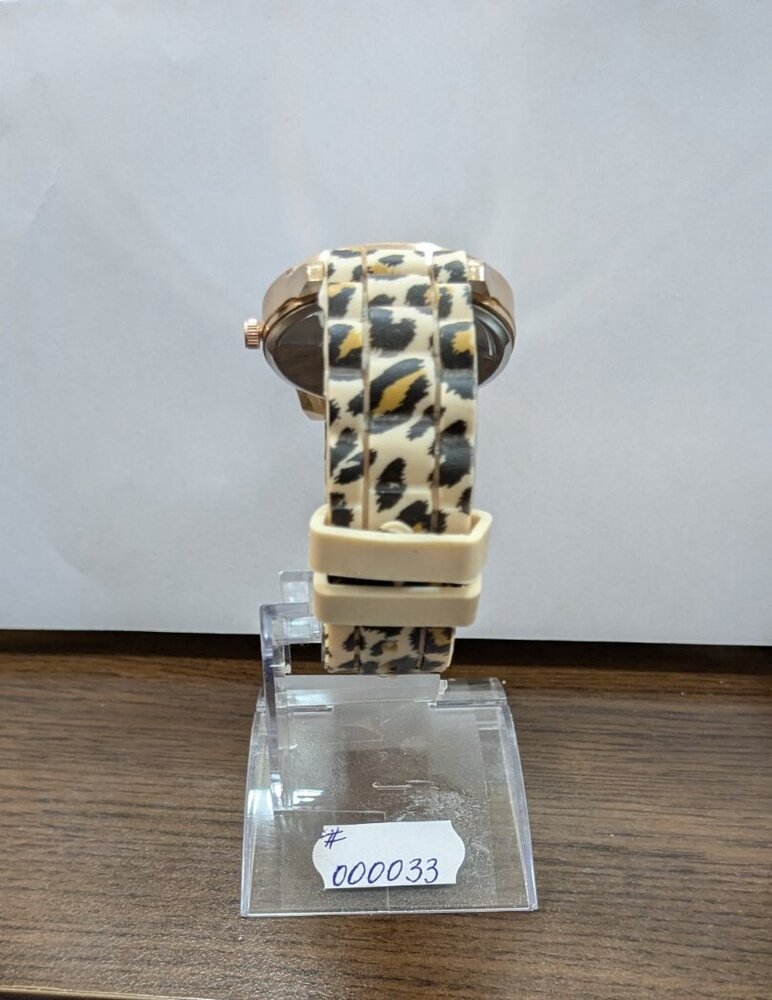 Дамски часовник Geneva с тигров дизайн на циферблата и каишката.2