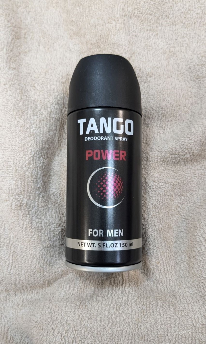 Дезодорант спрей Tango Power за мъже, 150 мл, с мъжествен аромат и 24-часова защита срещу изпотяване и неприятни миризми.