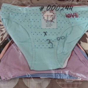 Комплект дамски памучни бикини, размер XXL, подходящи за жени до 70 кг, в различни цветове, опаковани в прозрачен пакет.