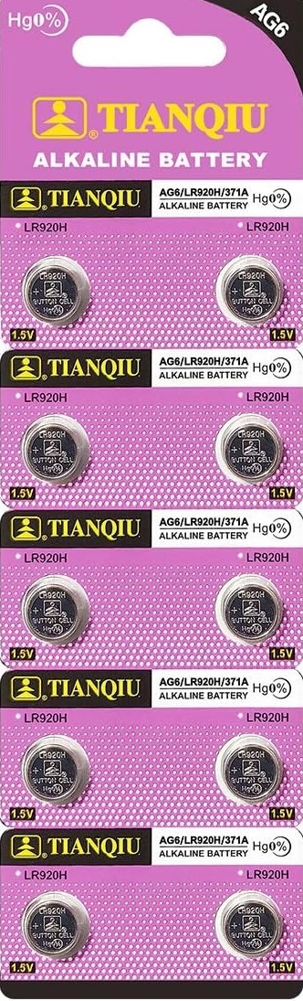 Малка AG6 бутонна алкална батерия с напрежение 1.5V, идеална за електронни часовници, калкулатори, играчки и дистанционни управления.