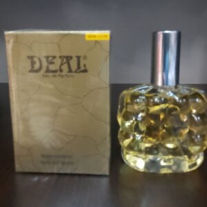 Флакон и опаковка на парфюм "Deal" – стилен аромат с елегантен дизайн и дълготрайно присъствие.