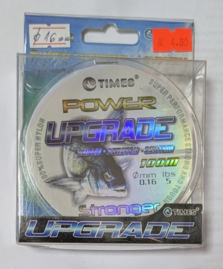 Монофилно риболовно влакно TIMES POWER UPGRADE – 100 м, диаметър 0.16 мм, 5 lbs, с прозрачна опаковка и холограмен етикет.