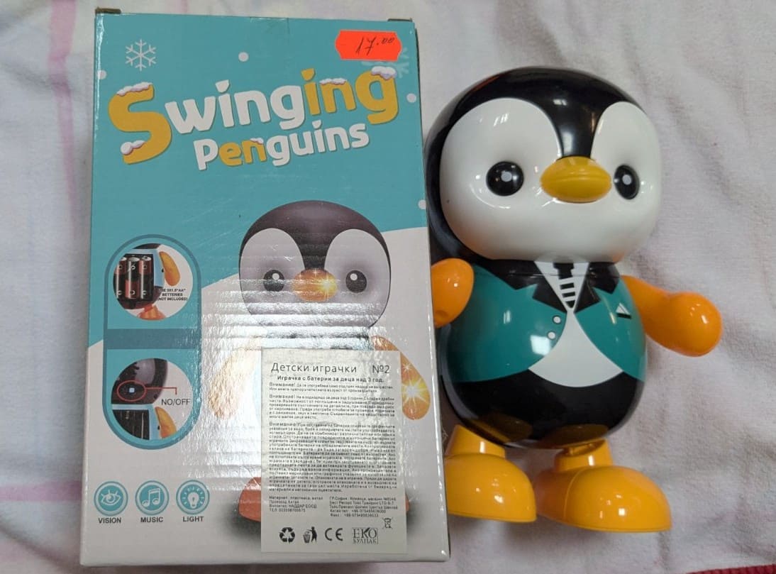 Swinging Penguins - Танцуващ пингвин със светлини и музика