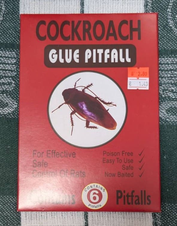 COCKROACH GLUE PITFALL