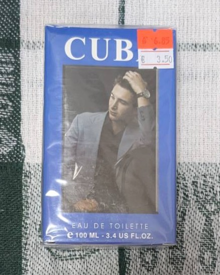 CUBA Eau de Toilette – мъжки парфюм 100 мл в синя кутия със снимка на мъж в костюм.