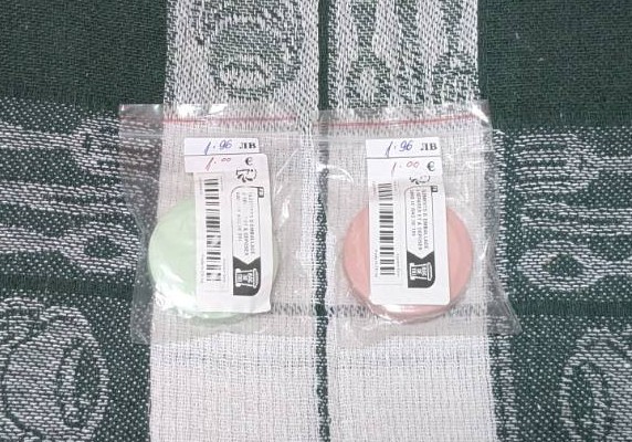 Ролетка от PVC с дължина 1 метър – компактна и практична